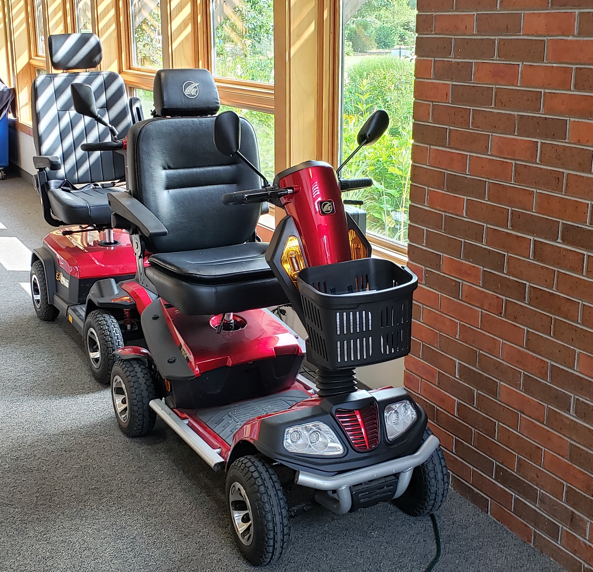 Iowa Arboretum & Gardens now has 2 mobility scooters for guest use!